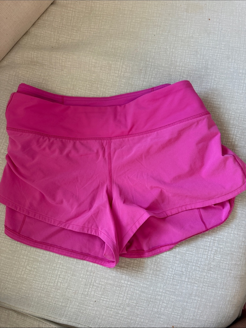 Lululemon Women's Pink shorts
